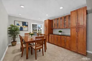 1102 Southbridge Ln, Schaumburg, IL 60194 - Photo 5
