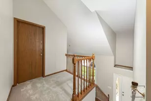 8026 Barrymore Dr, Darien, IL 60561 - Photo 15