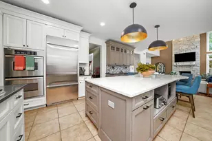 35080 N Oak Knoll Cir, Gurnee, IL 60031 - Photo 19