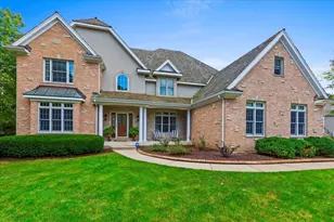 35080 N Oak Knoll Cir, Gurnee, IL 60031 - Photo 3