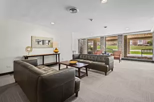 400 Ascot Dr, Park Ridge, IL 60068 - Photo 3