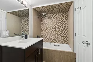 2132 W Thomas St, Chicago, IL 60622 - Photo 21
