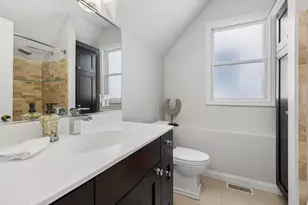 2132 W Thomas St, Chicago, IL 60622 - Photo 17