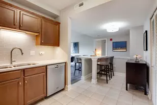446 Mcdaniels Cir, Clarendon Hills, IL 60514 - Photo 9