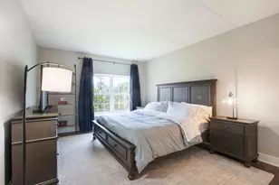 446 Mcdaniels Cir, Clarendon Hills, IL 60514 - Photo 13