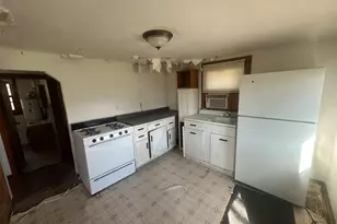 2404 Springfield Rd, East Peoria, IL 61611 - Photo 9