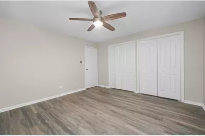 7544 S Saginaw Avenue, Chicago, IL 60649 - Photo 3