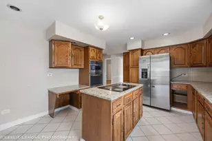 6346 W Raven St, Chicago, IL 60646 - Photo 9