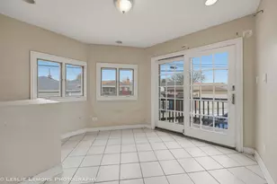 6346 W Raven St, Chicago, IL 60646 - Photo 11
