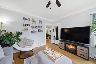 4735 N Keating Ave, Chicago, IL 60630 - Photo 3