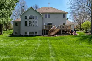 2302 Cairnwell Dr, Belvidere, IL 61008 - Photo 5