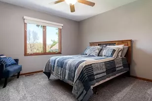 2302 Cairnwell Dr, Belvidere, IL 61008 - Photo 43