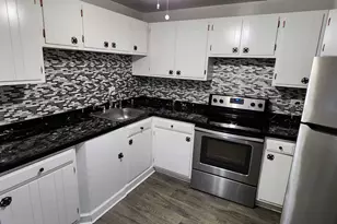 2305 Holiday Ter, Lansing, IL 60438 - Photo 3