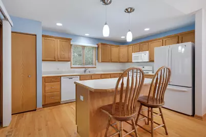 639 Hampshire Drive, Hampshire, IL 60140 - Photo 3