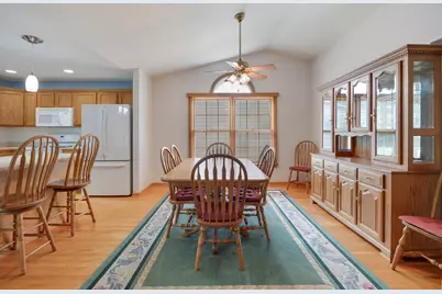639 Hampshire Drive, Hampshire, IL 60140 - Photo 9