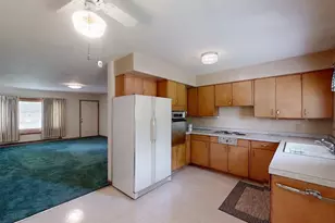 1805 Peach St, Champaign, IL 61820 - Photo 9
