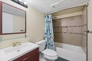 1635 Dun Lo Dr, Arlington Heights, IL 60004 - Photo 23