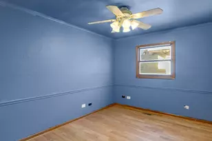 26235 N Walnut Ave, Mundelein, IL 60060 - Photo 5