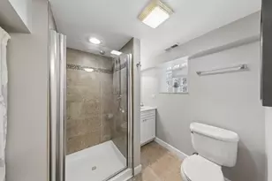 2429 N Drake Ave, Chicago, IL 60647 - Photo 27