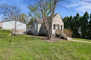 327 Kenwood Dr, Round Lake Park, IL 60073 - Photo 23