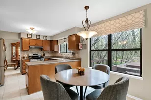 713 Hackberry Ct, Bartlett, IL 60103 - Photo 11