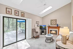 713 Hackberry Ct, Bartlett, IL 60103 - Photo 3