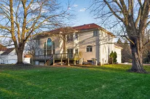 2113 Elgin Rd, Barrington, IL 60010 - Photo 3