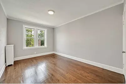 7600 S Phillips Avenue, Chicago, IL 60649 - Photo 5