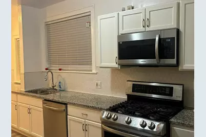 7600 S Phillips Avenue, Chicago, IL 60649 - Photo 7