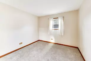 387 Lakewood Dr, Antioch, IL 60002 - Photo 13