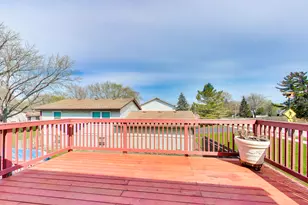 387 Lakewood Dr, Antioch, IL 60002 - Photo 25