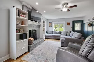 1020 Dean St, Saint Charles, IL 60174 - Photo 3