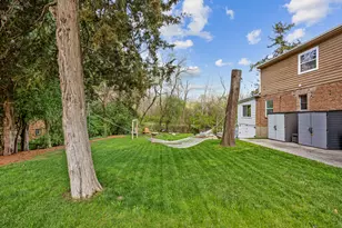 1020 Dean St, Saint Charles, IL 60174 - Photo 21