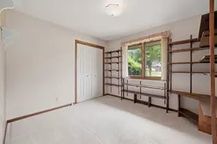 2014 Cimarron Dr, Freeport, IL 61032 - Photo 11