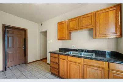 7721 S Colfax Avenue, Chicago, IL 60649 - Photo 3