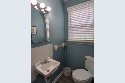 1437 S Walnut Avenue, Freeport, IL 61032 - Photo 5