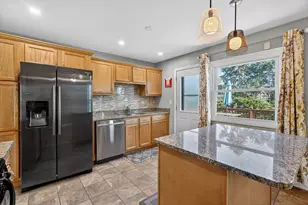 1461 Hillcrest Ave, Hanover Park, IL 60133 - Photo 5