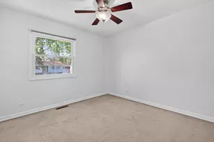 1461 Hillcrest Ave, Hanover Park, IL 60133 - Photo 11
