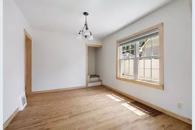 408 S Elmwood Drive, Aurora, IL 60506 - Photo 5