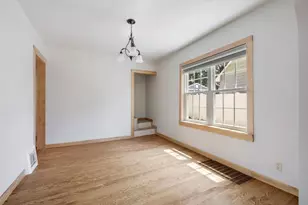 408 S Elmwood Dr, Aurora, IL 60506 - Photo 5