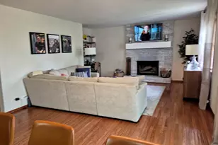 1332 E Bailey Rd, Naperville, IL 60565 - Photo 3