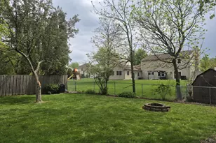 1332 E Bailey Rd, Naperville, IL 60565 - Photo 15