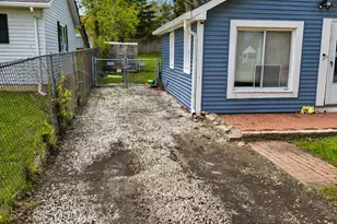 37854 Harper Ave, Beach Park, IL 60087 - Photo 3
