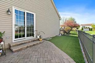 2744 Moutray Ln, North Aurora, IL 60542 - Photo 35