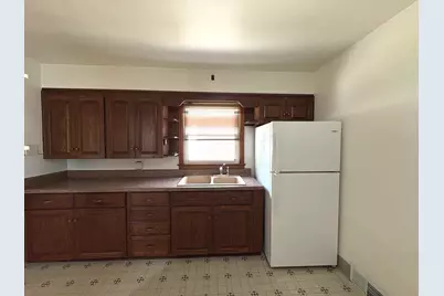 1810 Prospect Avenue, Peru, IL 61354 - Photo 7