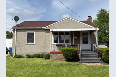 1810 Prospect Avenue, Peru, IL 61354 - Photo 1