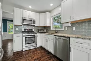 206 E Tomaras Ave, Savoy, IL 61874 - Photo 13