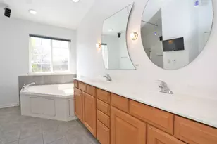 829 Clover Ridge Ln, Itasca, IL 60143 - Photo 21