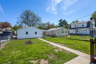 2036 13th St, Moline, IL 61265 - Photo 41