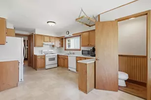 2036 13th St, Moline, IL 61265 - Photo 21